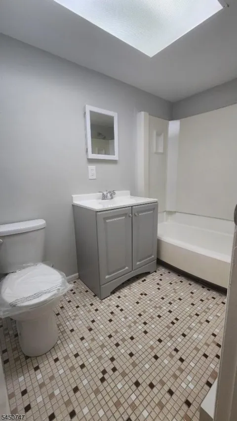 369 Washington Ave, apt A16