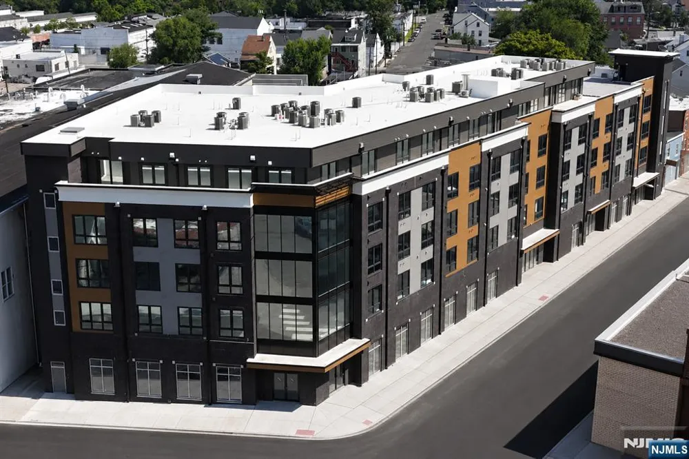 587 River Street 511 Paterson, NJ 07524