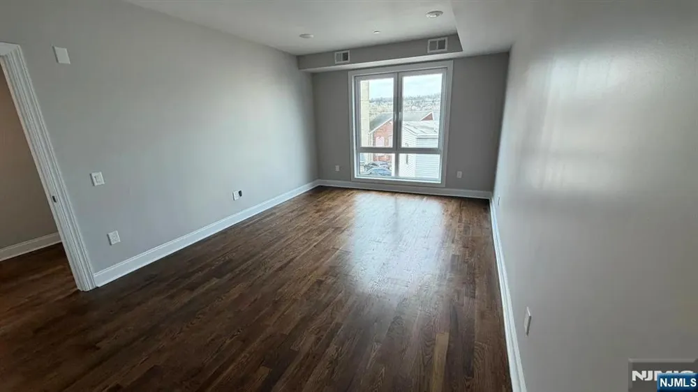 587 River Street 511 Paterson, NJ 07524