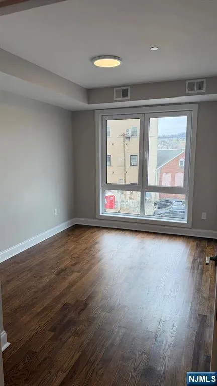 587 River Street 511 Paterson, NJ 07524