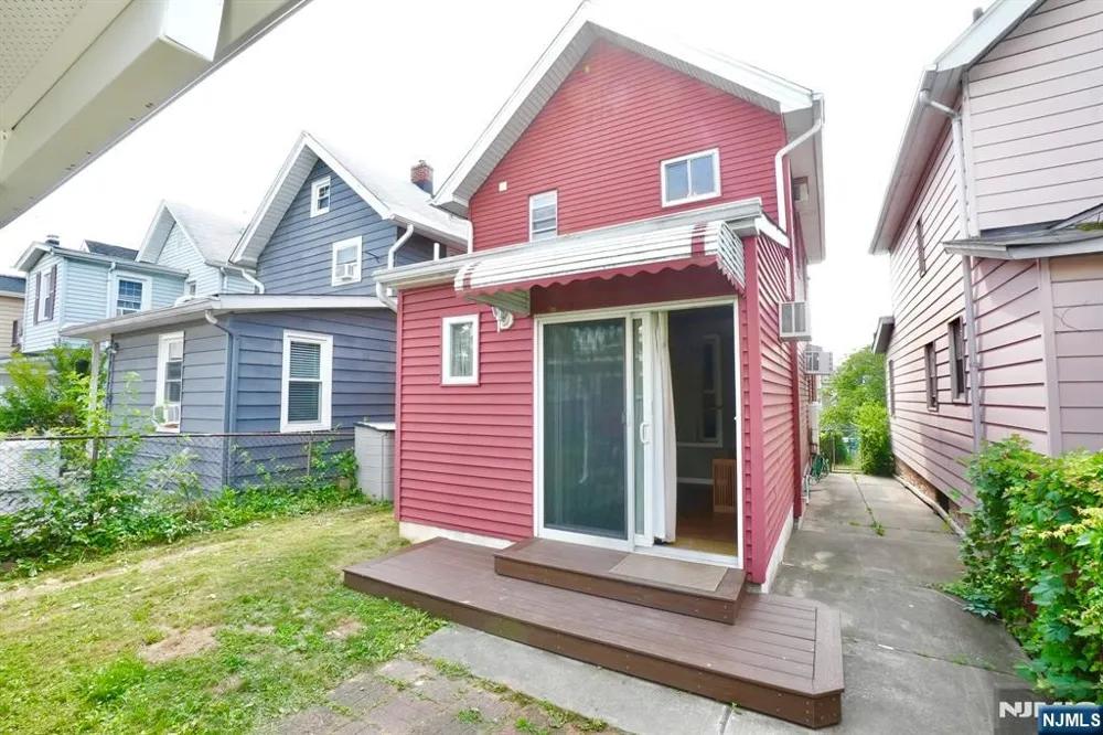 425 Davis Avenue Kearny, NJ 07032