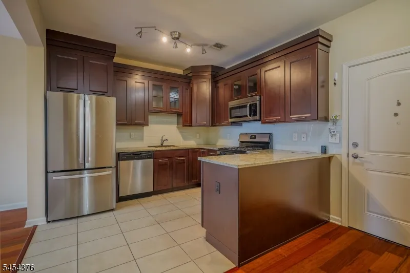 104 E Elizabeth Ave #403 Unit 403 Linden City, NJ 07036
