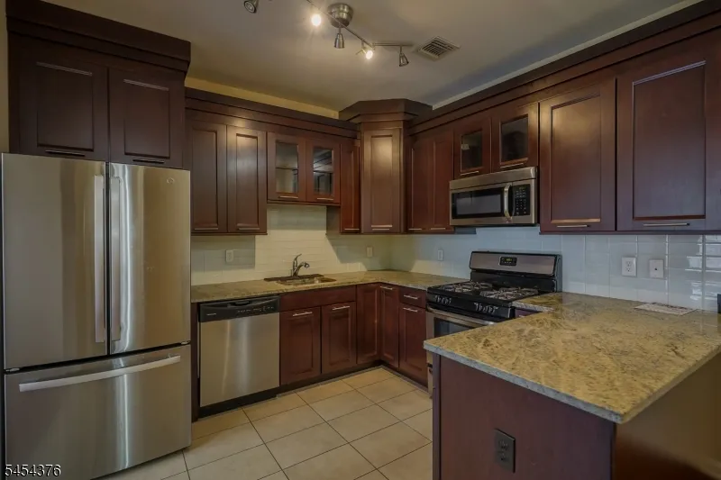 104 E Elizabeth Ave #403 Unit 403 Linden City, NJ 07036