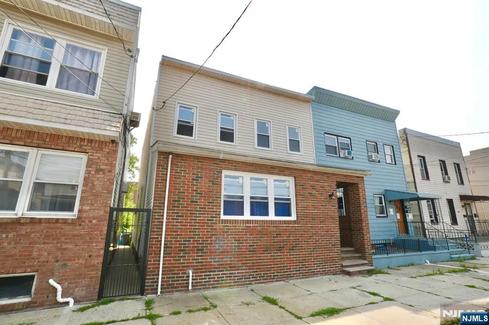 210 Sanford Avenue 2 Kearny, NJ 07032
