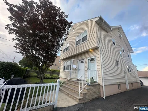 177 Williams Avenue 1st FLOOR