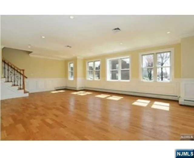 452 Grand Avenue B Palisades Park, NJ 07650