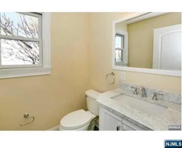 452 Grand Avenue B Palisades Park, NJ 07650
