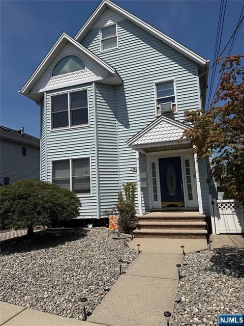 383 Main Avenue 2