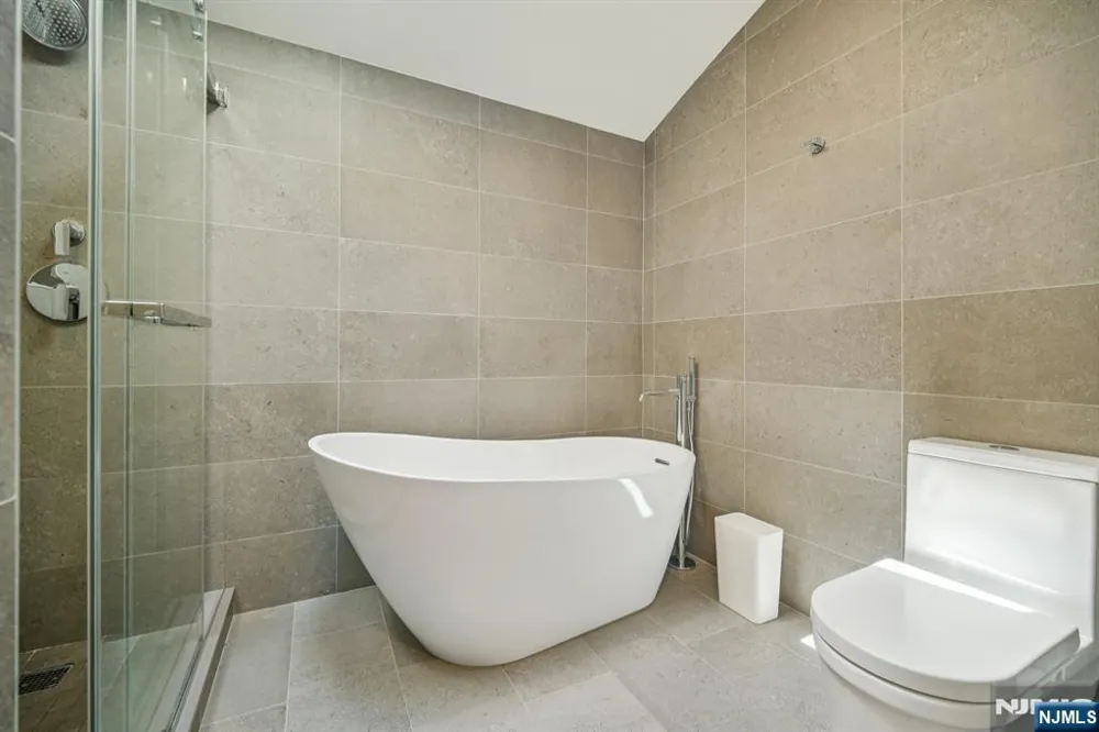 66B Henry Avenue Palisades Park, NJ 07650