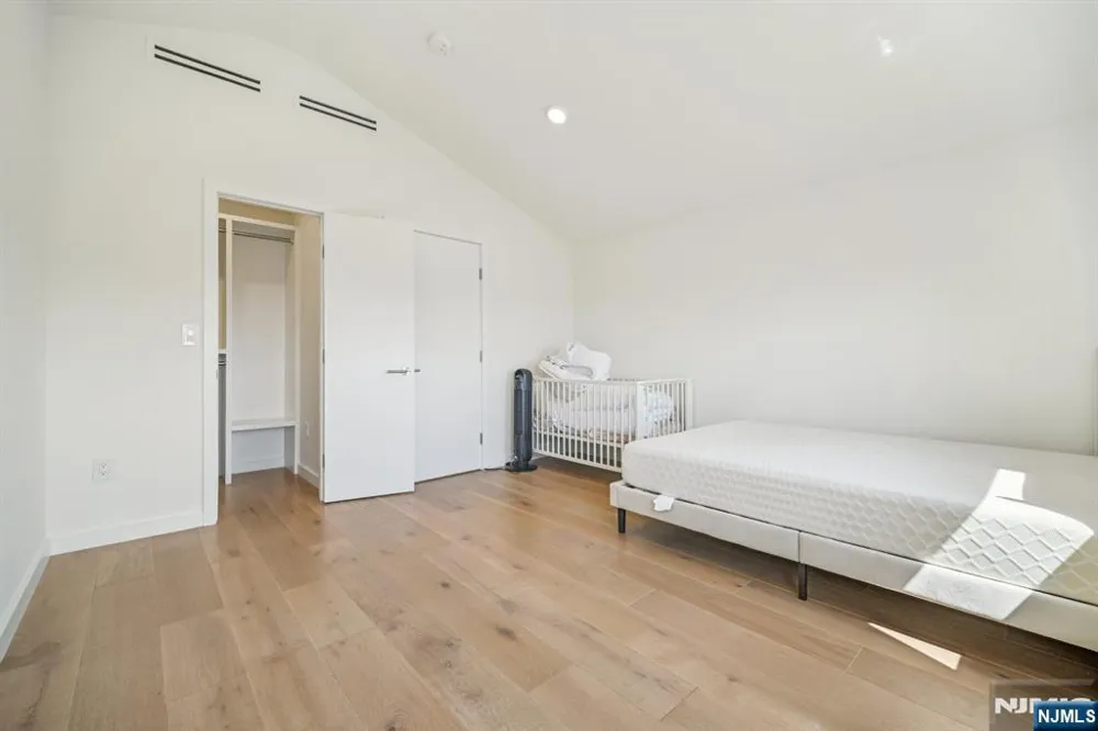 66B Henry Avenue Palisades Park, NJ 07650