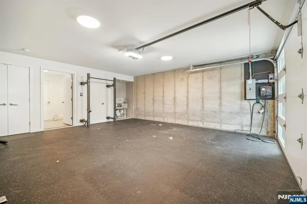 66B Henry Avenue Palisades Park, NJ 07650