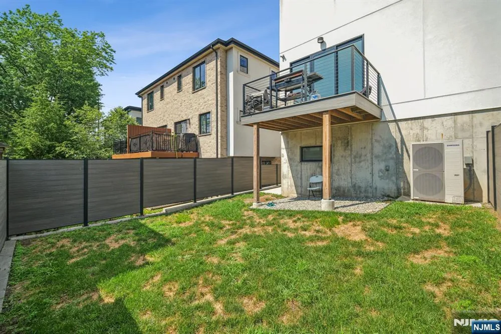 66B Henry Avenue Palisades Park, NJ 07650