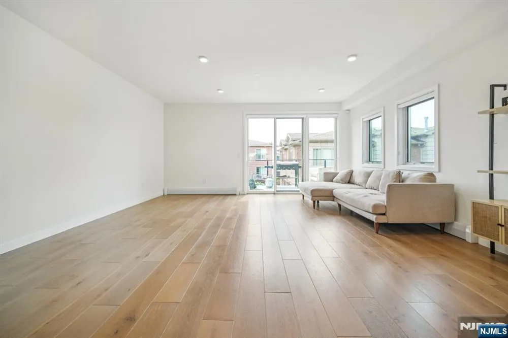 66B Henry Avenue Palisades Park, NJ 07650