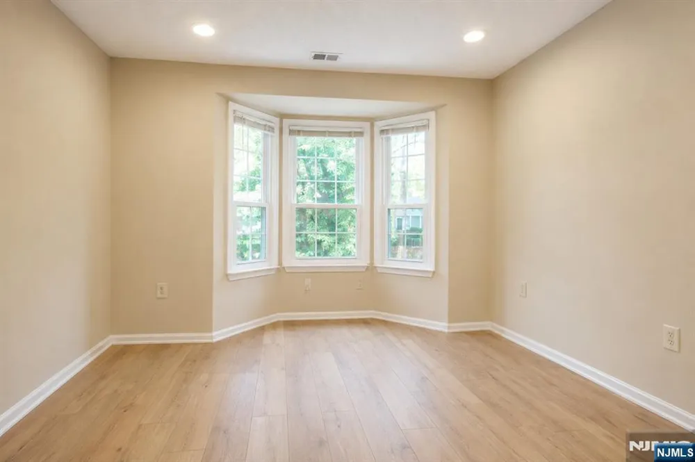 76 Boston Street Newark, NJ 07103