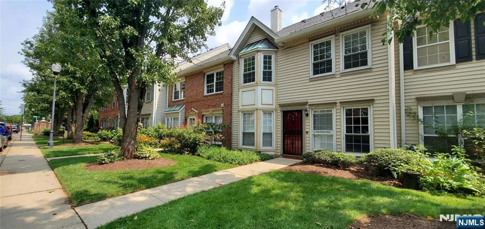 76 Boston Street Newark, NJ 07103