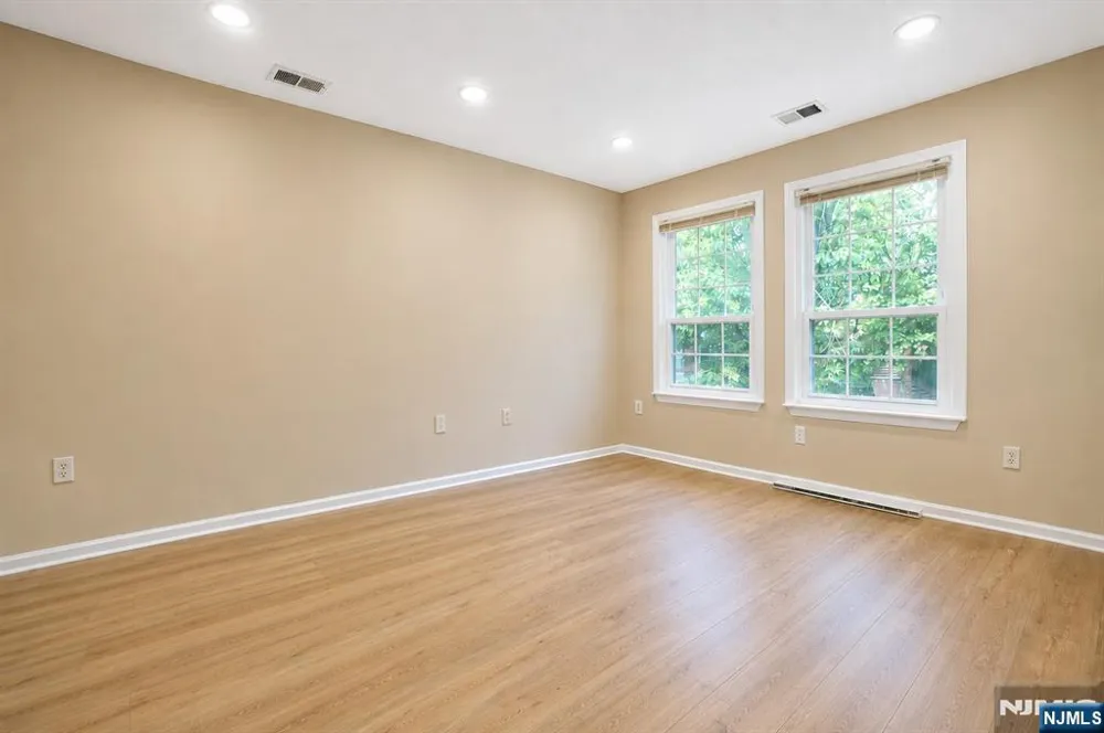76 Boston Street Newark, NJ 07103