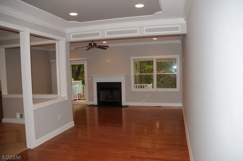171 Autumn Ridge Rd Parsippany-Troy Hills, NJ 07950