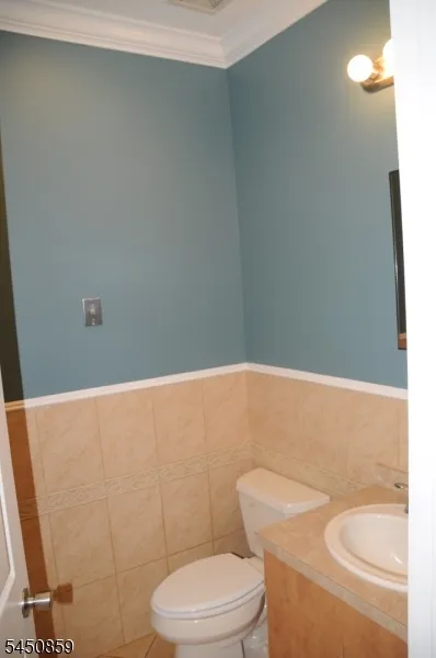 171 Autumn Ridge Rd Parsippany-Troy Hills, NJ 07950