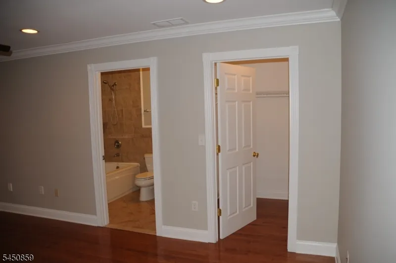 171 Autumn Ridge Rd Parsippany-Troy Hills, NJ 07950
