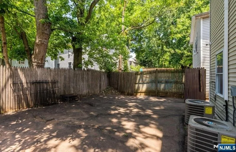 234 4th Street 1 Newark, NJ 07107