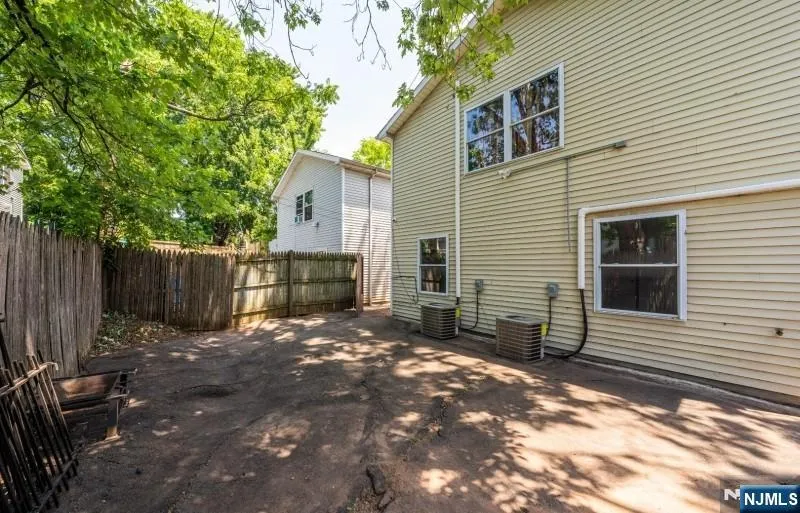 234 4th Street 1 Newark, NJ 07107