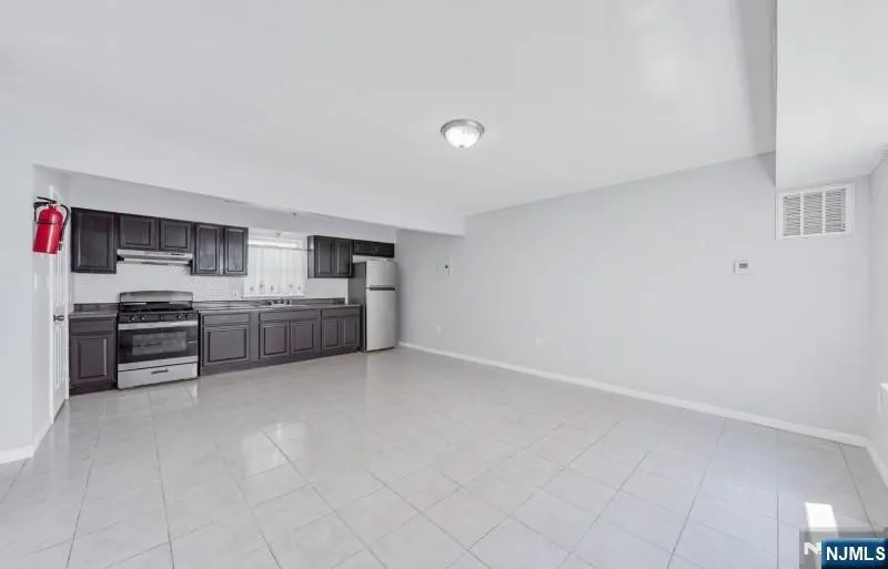 234 4th Street 1 Newark, NJ 07107