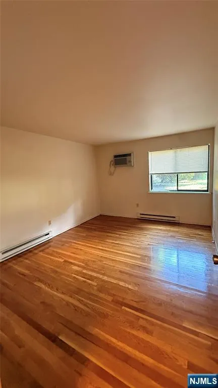 121 Grove Street 3