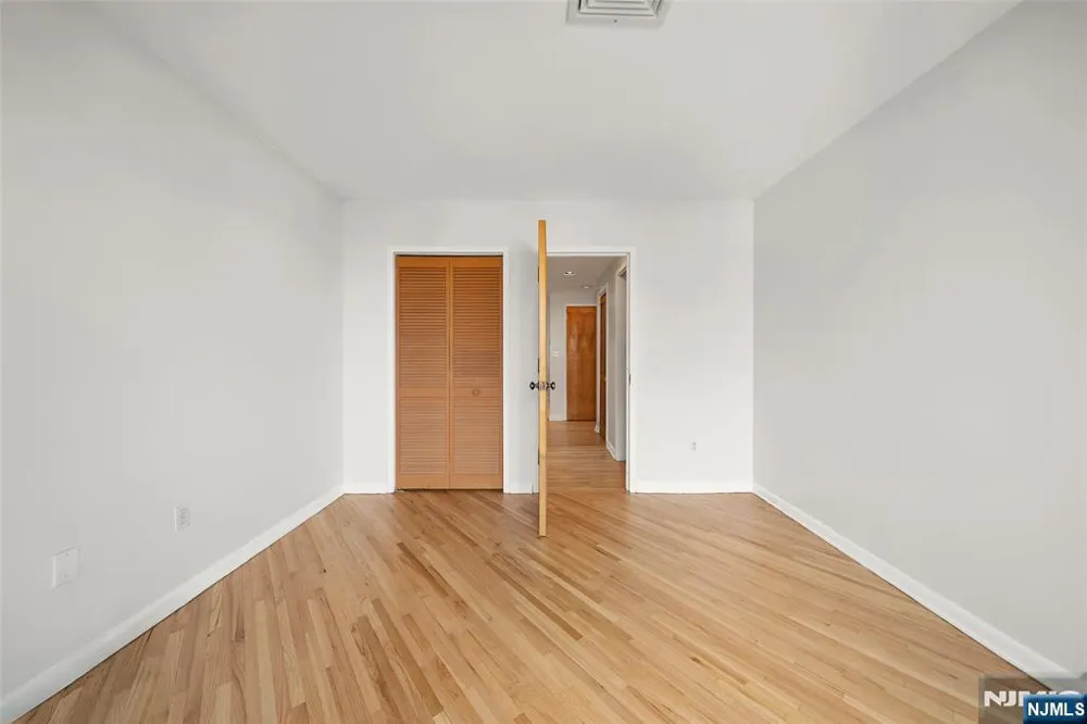 364 Palisade Avenue 5B Cliffside Park, NJ 07010