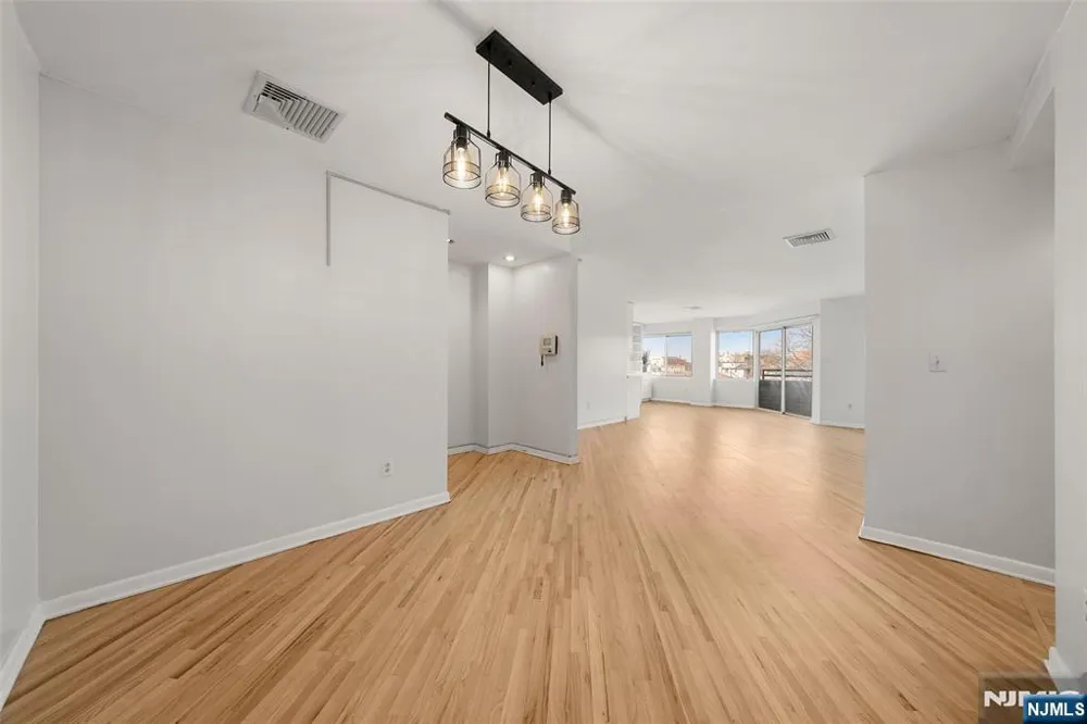 364 Palisade Avenue 5B Cliffside Park, NJ 07010
