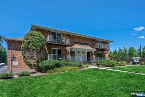 15 Cottage Unit 15-1B