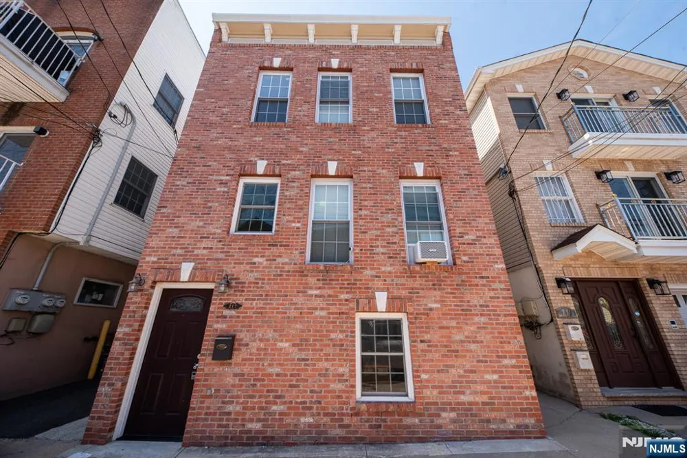 217 South Street 2 Jersey City, NJ 07307