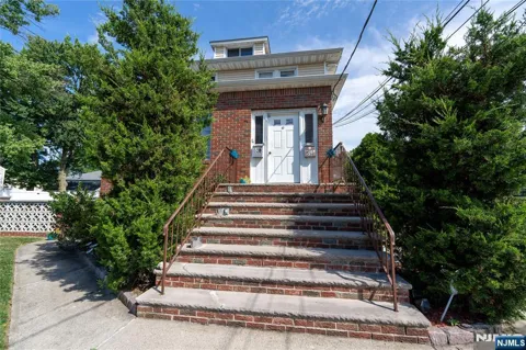 236 Franklin Street 2