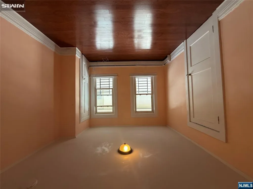 22 Forest Avenue Teaneck, NJ 07666