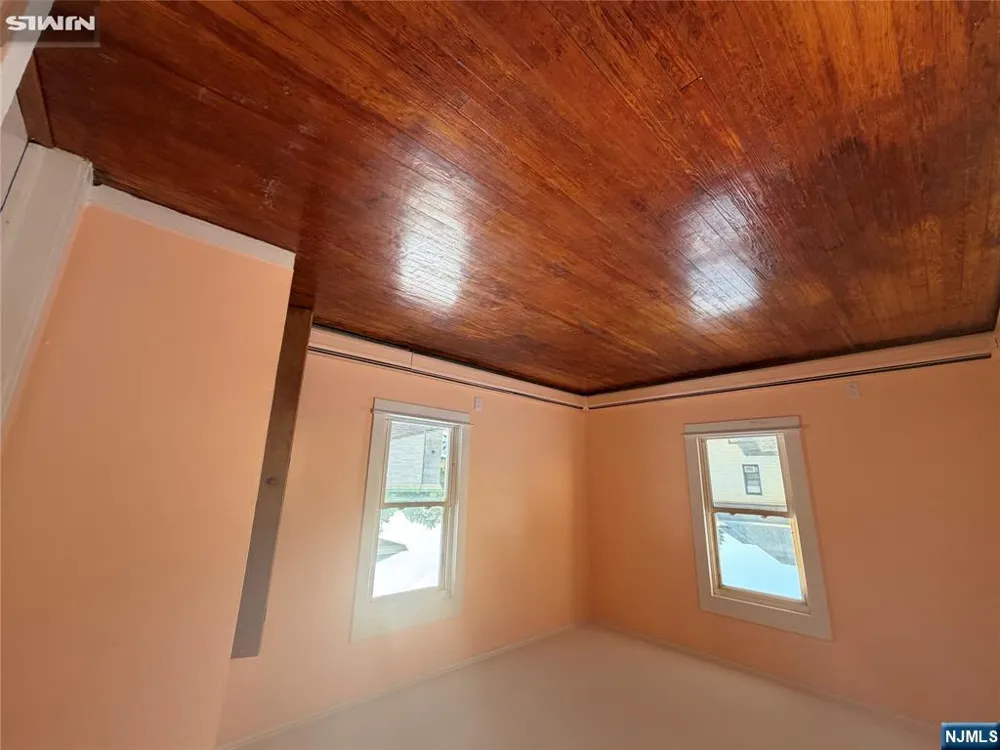 22 Forest Avenue Teaneck, NJ 07666