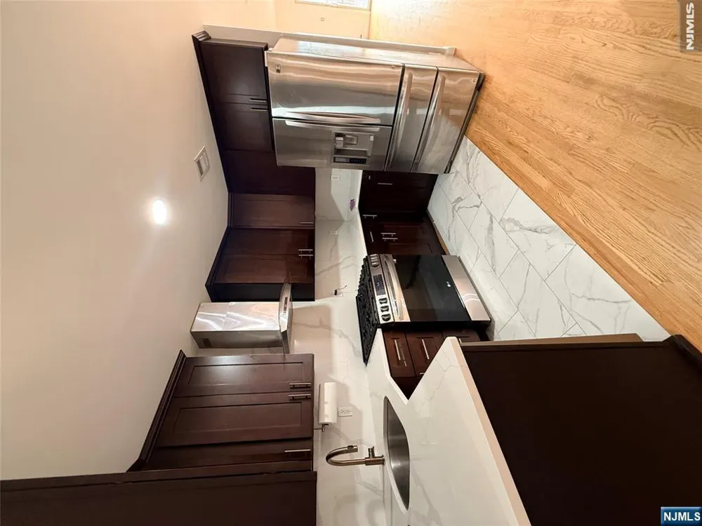 154 McAdoo Avenue Jersey City, NJ 07305