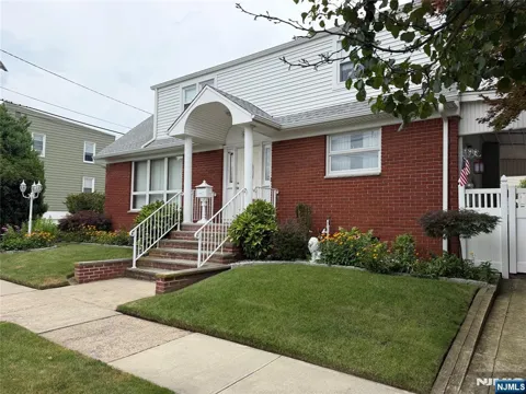 654 Chase Avenue 2