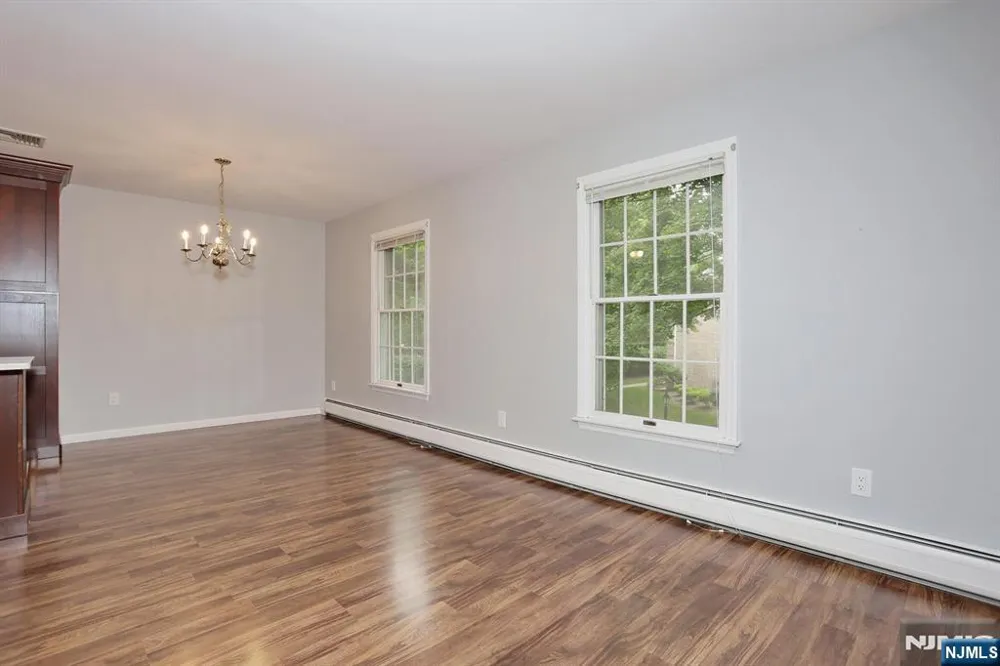 117 S Maple Avenue B Park Ridge, NJ 07656