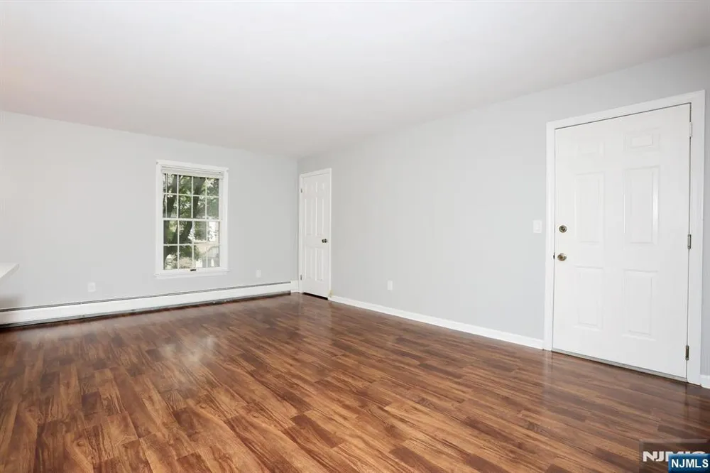 117 S Maple Avenue B Park Ridge, NJ 07656