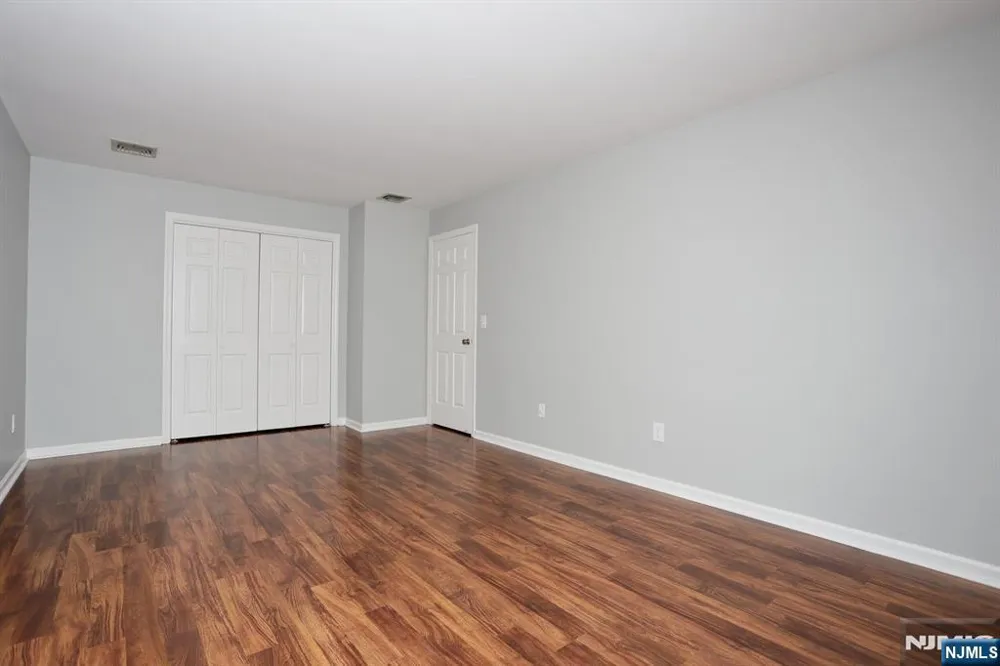 117 S Maple Avenue B Park Ridge, NJ 07656