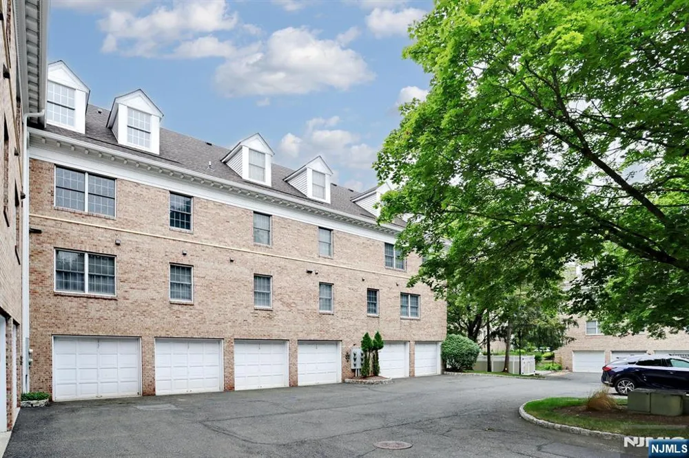 117 S Maple Avenue B Park Ridge, NJ 07656