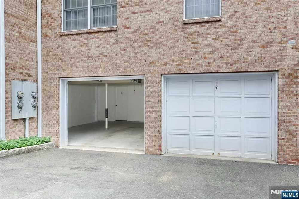 117 S Maple Avenue B Park Ridge, NJ 07656
