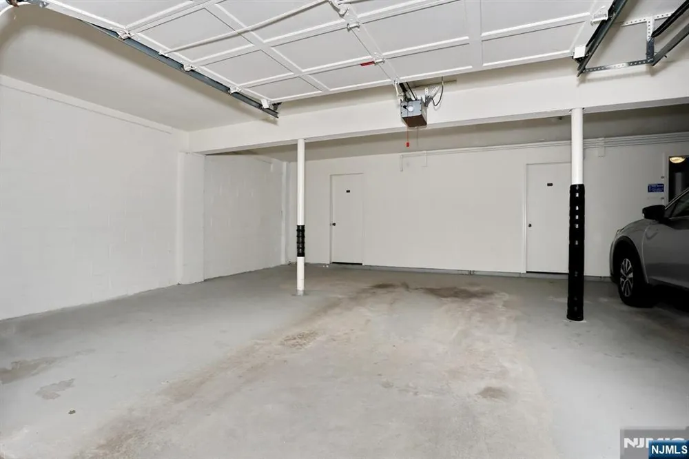 117 S Maple Avenue B Park Ridge, NJ 07656