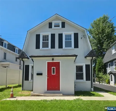 7 Oak Street