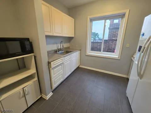197 Ridge Rd-Apartment-7