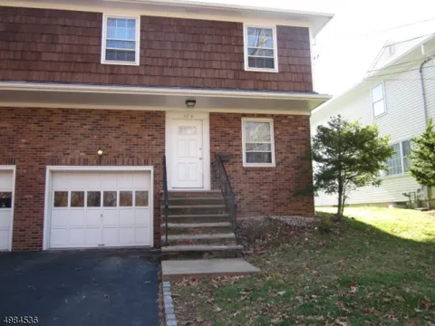 37 1st St
