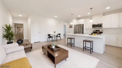 1181 Morris Ave #302 Unit 302