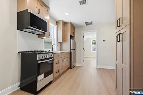 30 Edison Street 2