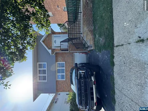 203 Westervelt Place 2