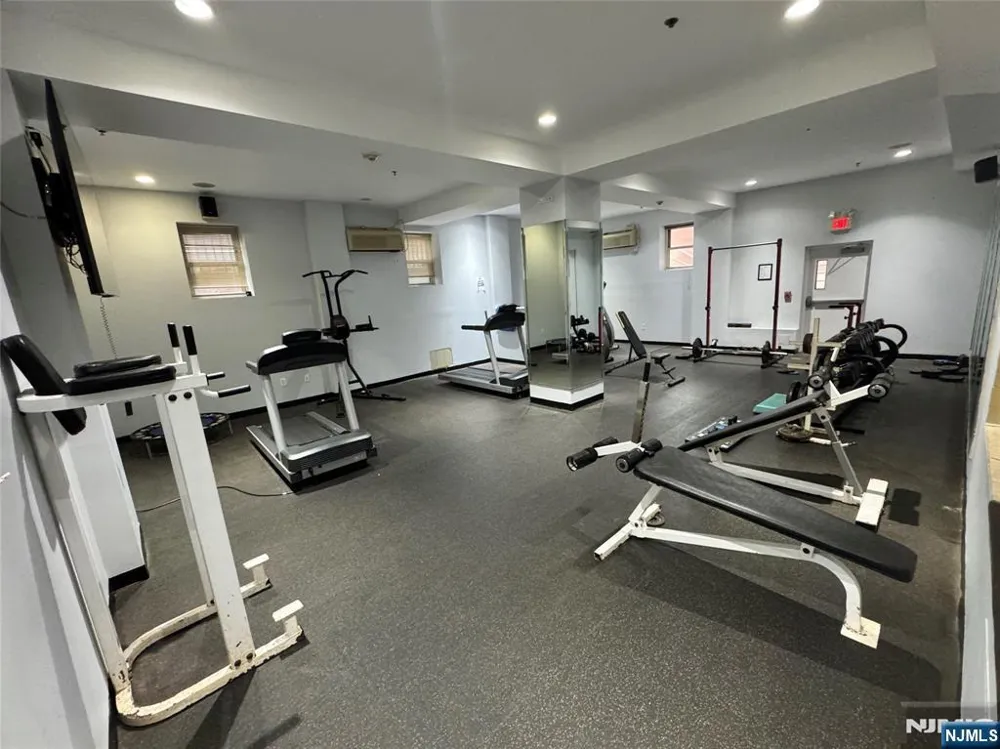 70 S Munn Avenue 905 East Orange, NJ 07018