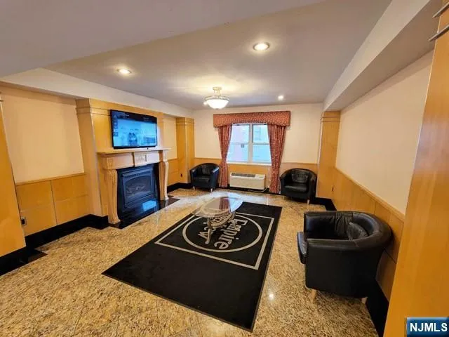70 S Munn Avenue 905 East Orange, NJ 07018